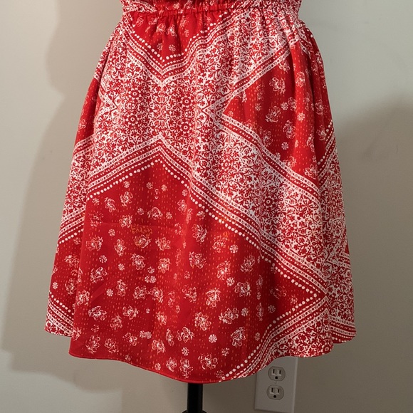 Tularosa Trinity Dress Color: Cherry ScarfSize: S - Picture 14 of 16